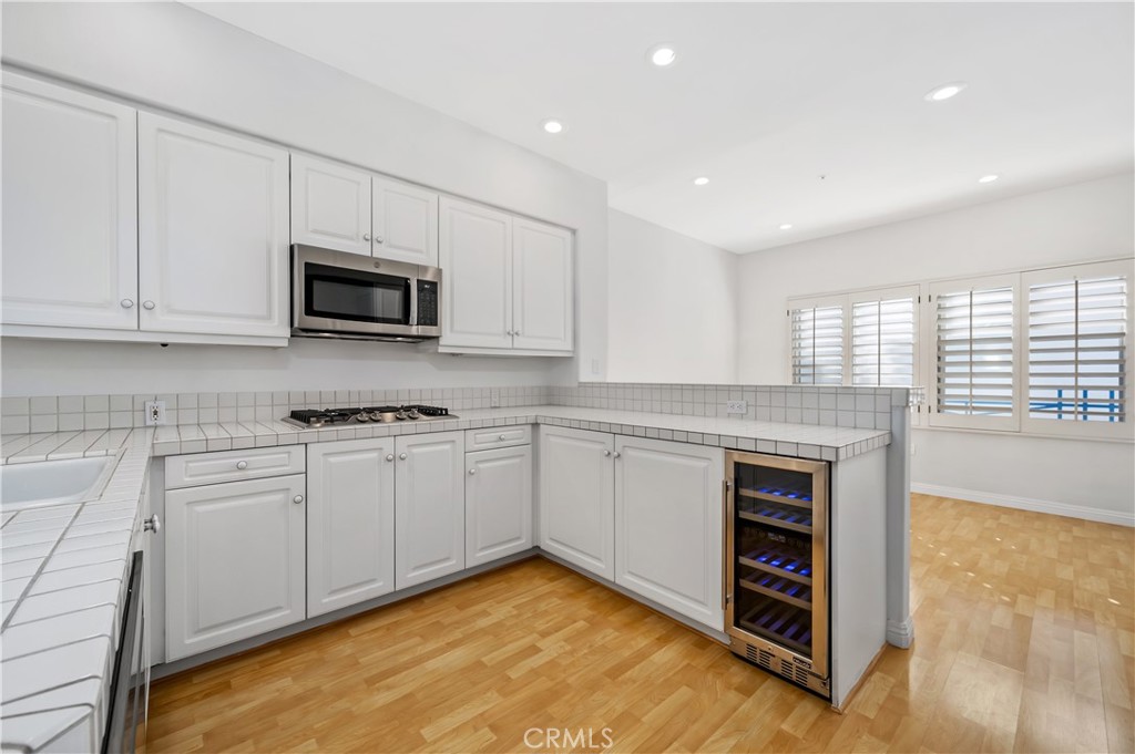 2600 Newport Boulevard 317