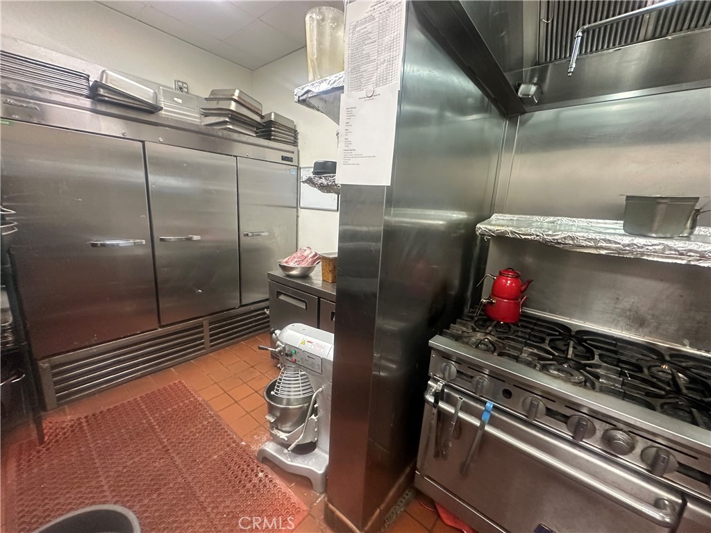 5527 Hollywood Boulevard