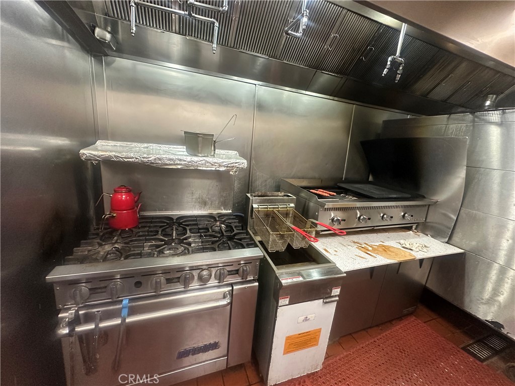 5527 Hollywood Boulevard