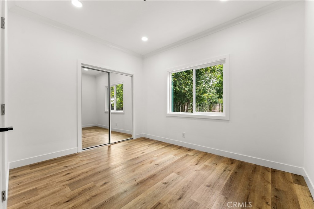 2216 Veteran Avenue