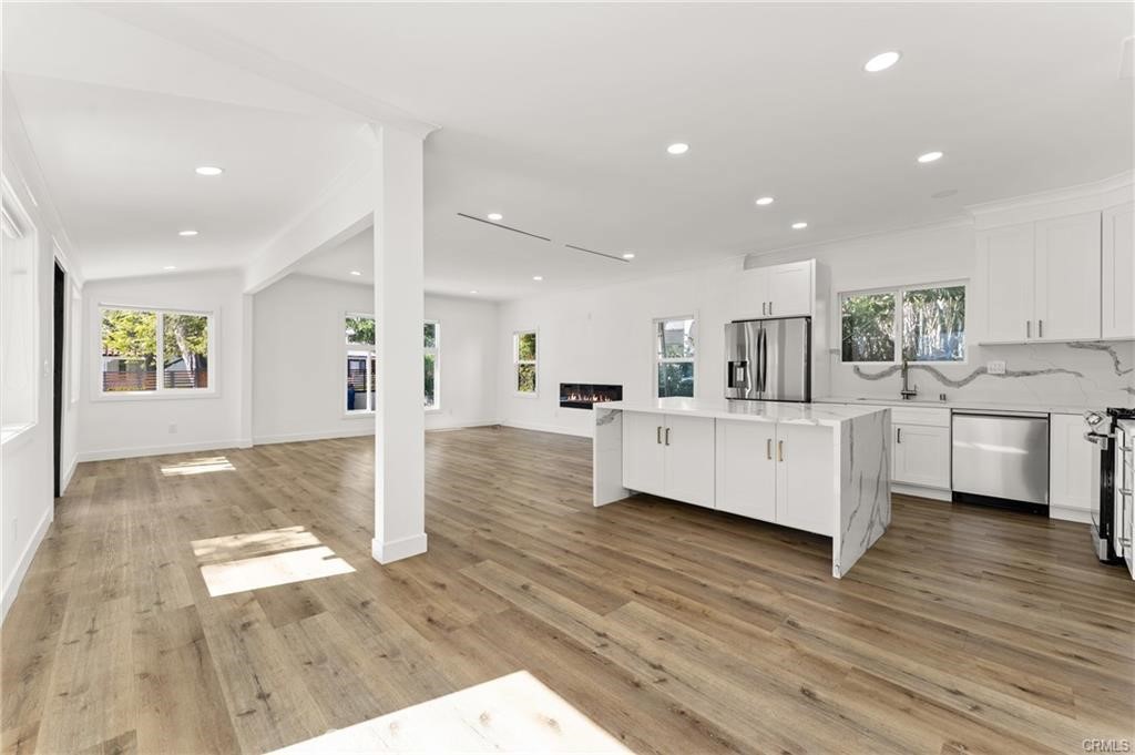 2216 Veteran Avenue