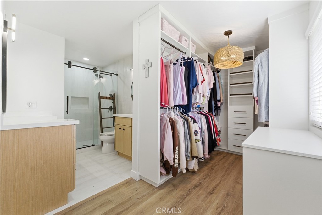1467 N Kathleen