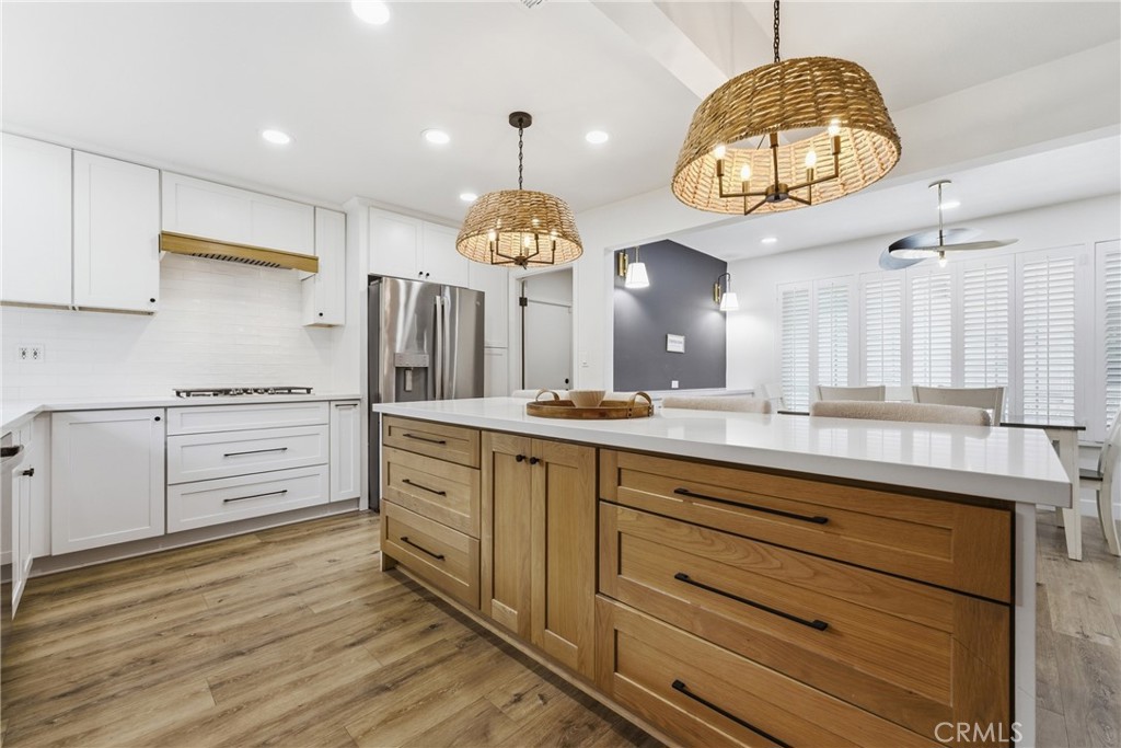 1467 N Kathleen