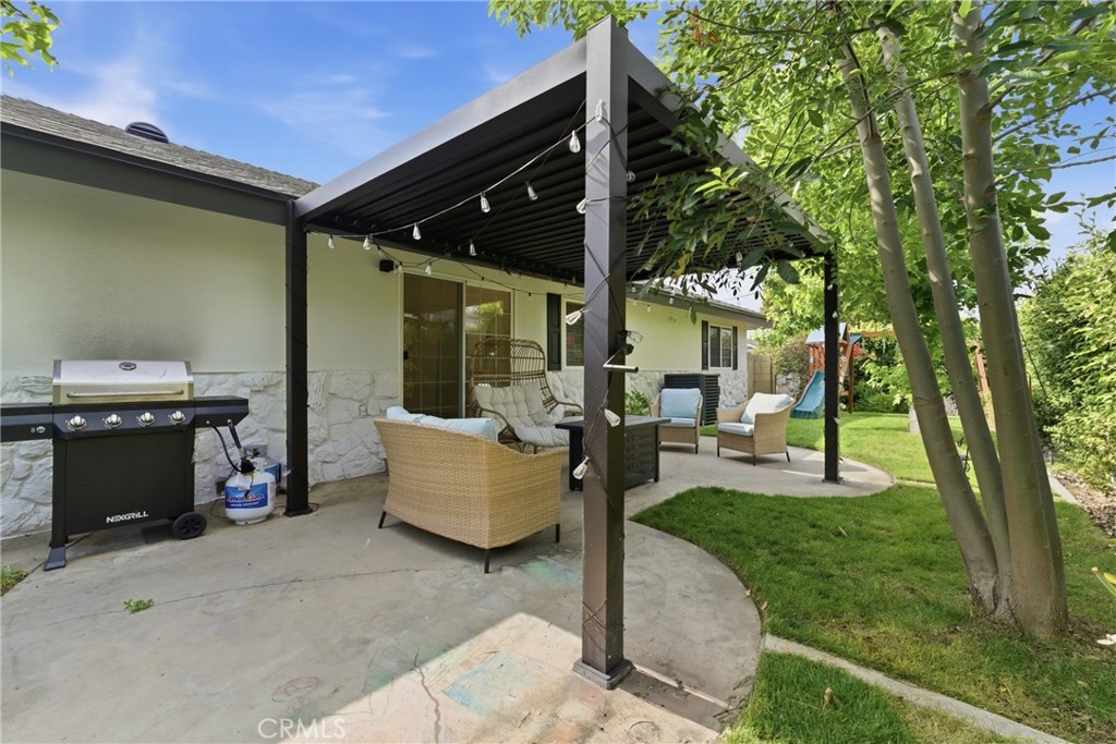 1467 N Kathleen