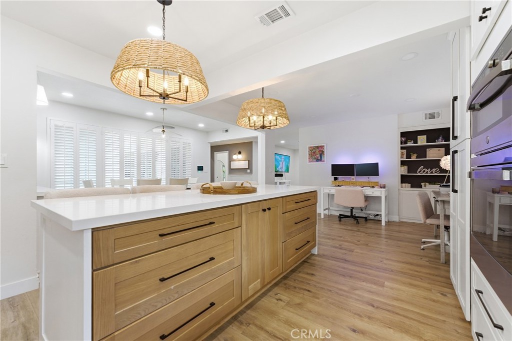 1467 N Kathleen