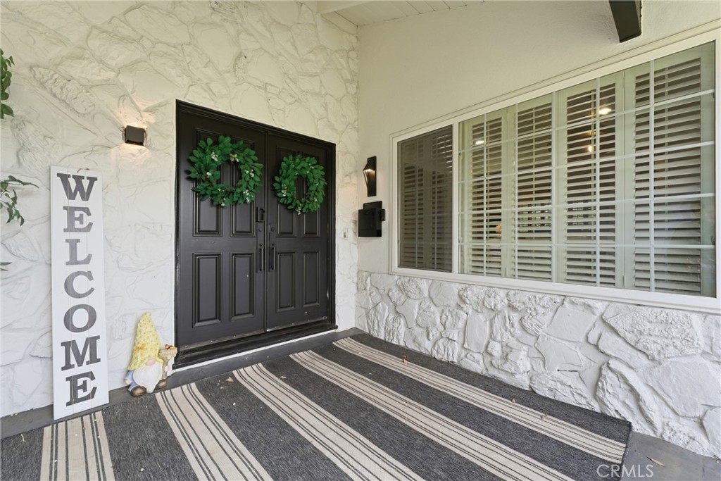 1467 N Kathleen
