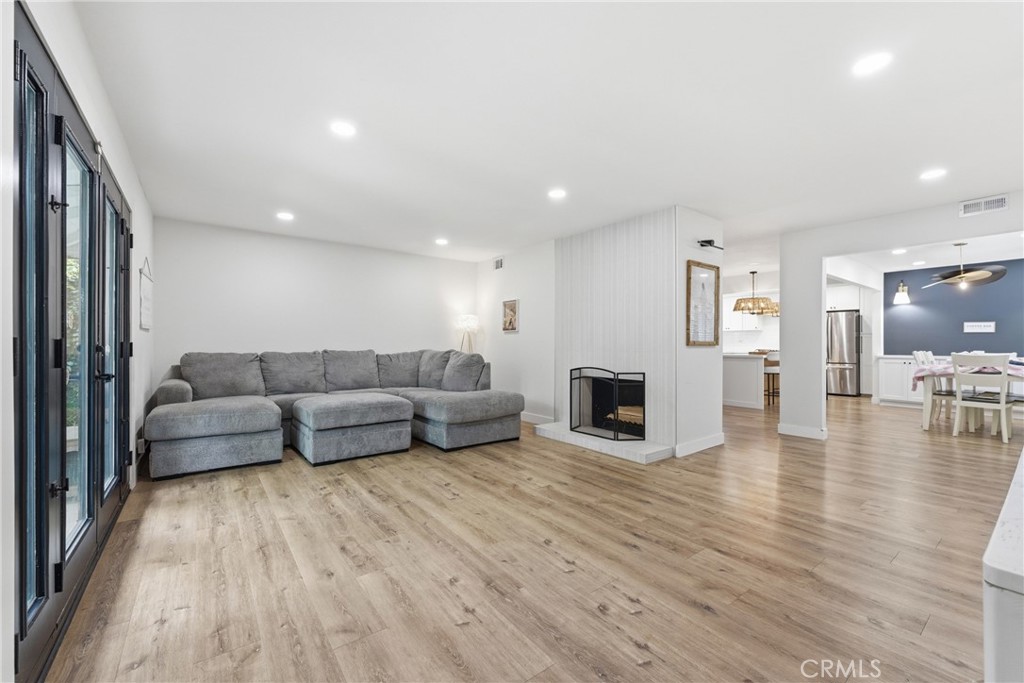 1467 N Kathleen