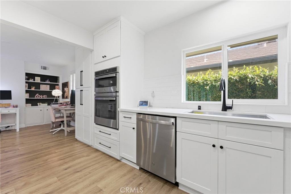 1467 N Kathleen
