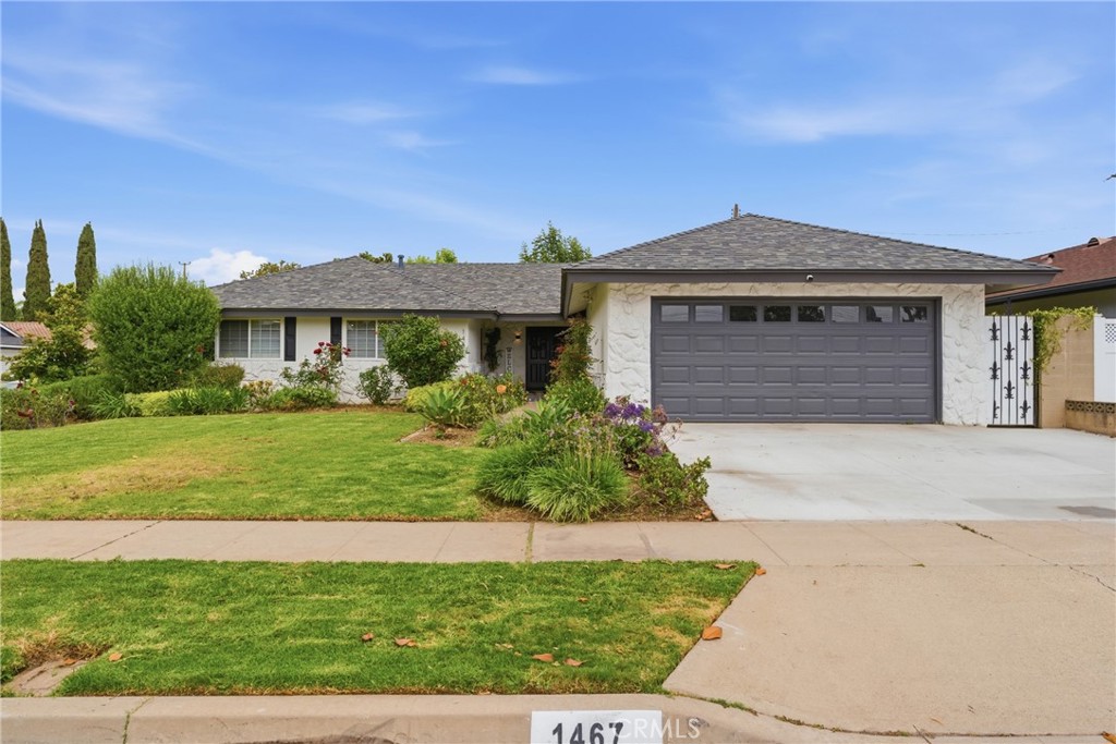 1467 N Kathleen