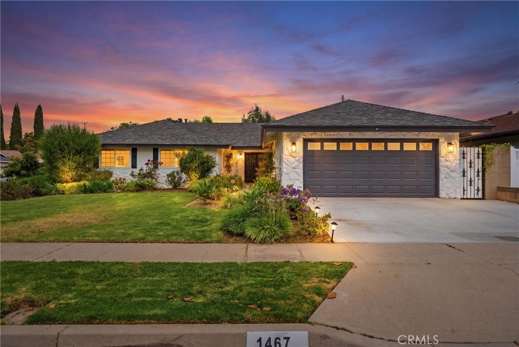 1467 N Kathleen