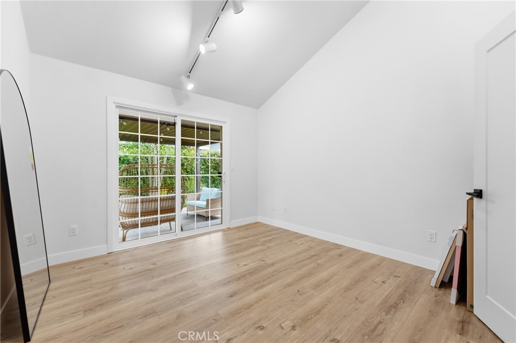 1467 N Kathleen