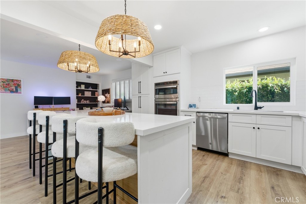 1467 N Kathleen