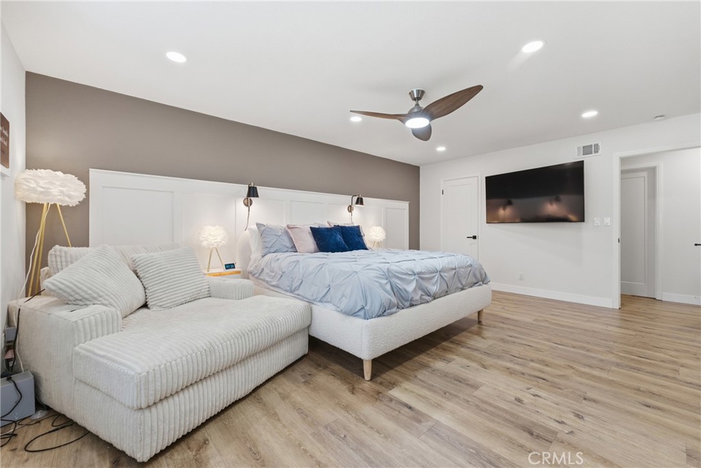 1467 N Kathleen
