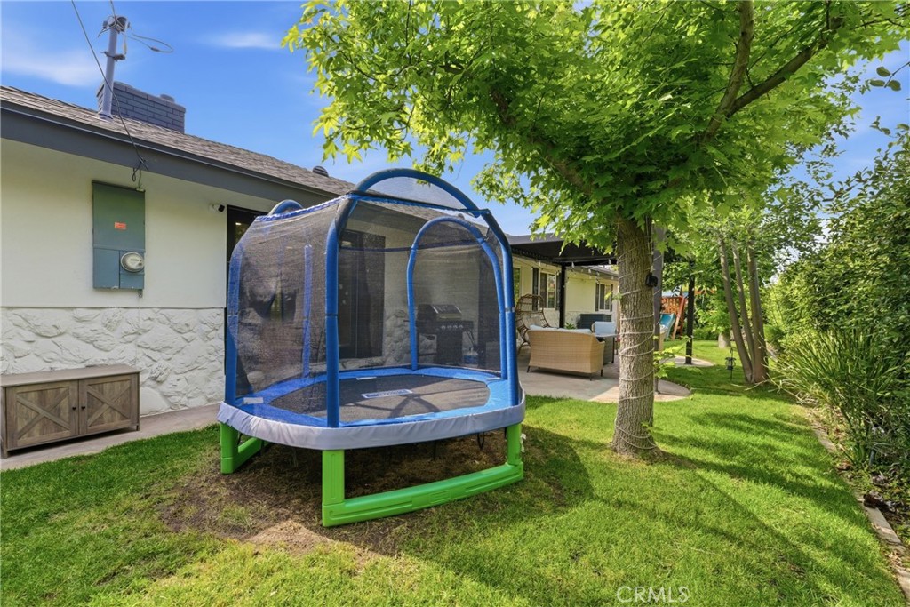 1467 N Kathleen