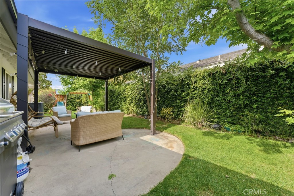 1467 N Kathleen