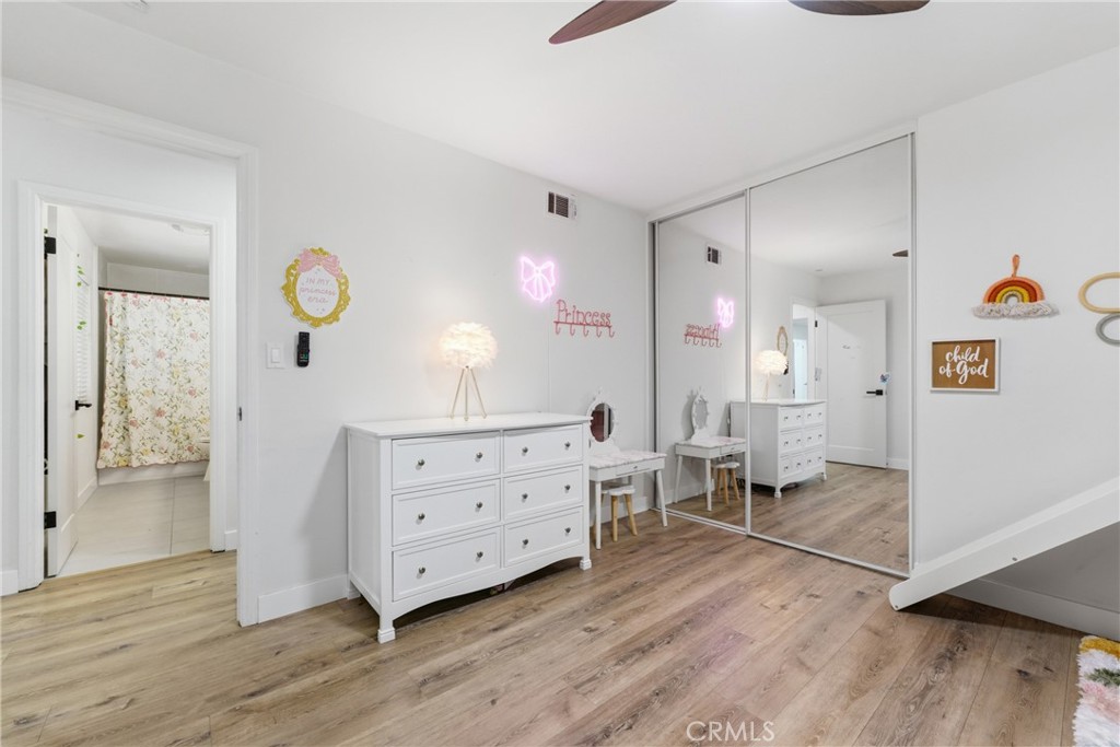 1467 N Kathleen