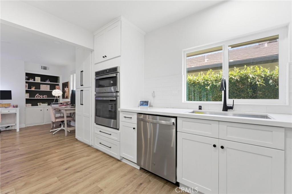 1467 N Kathleen