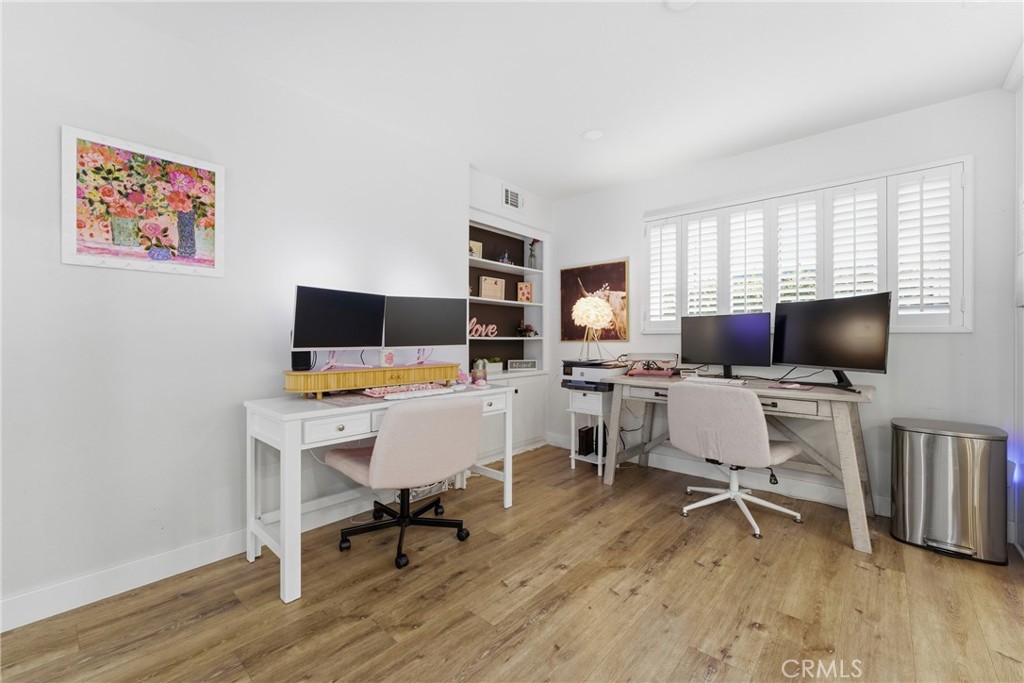 1467 N Kathleen