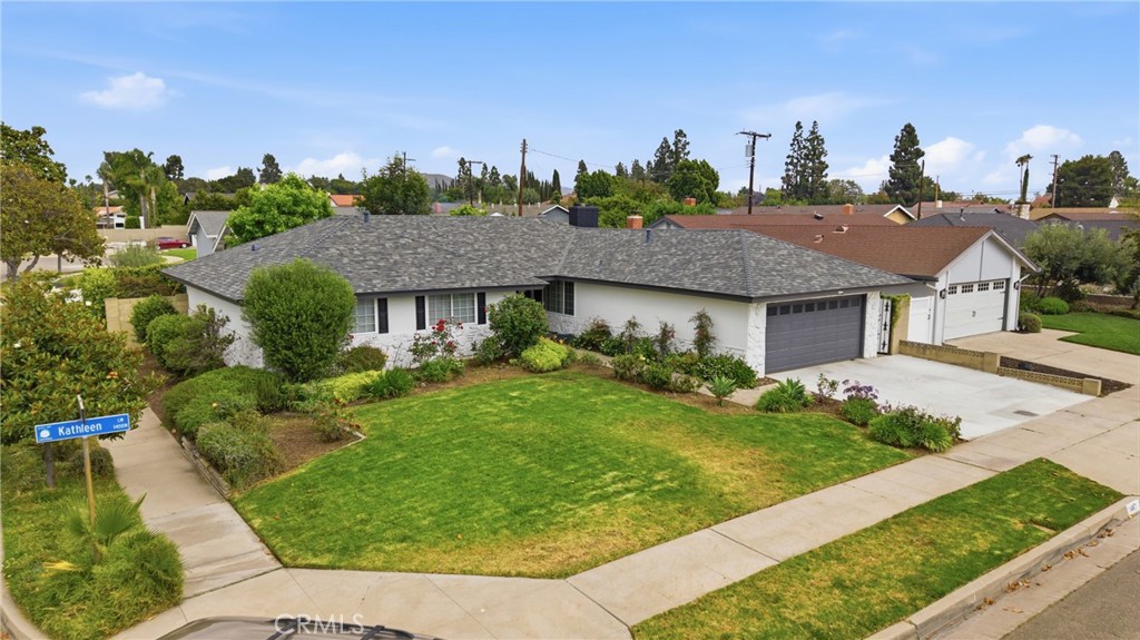 1467 N Kathleen