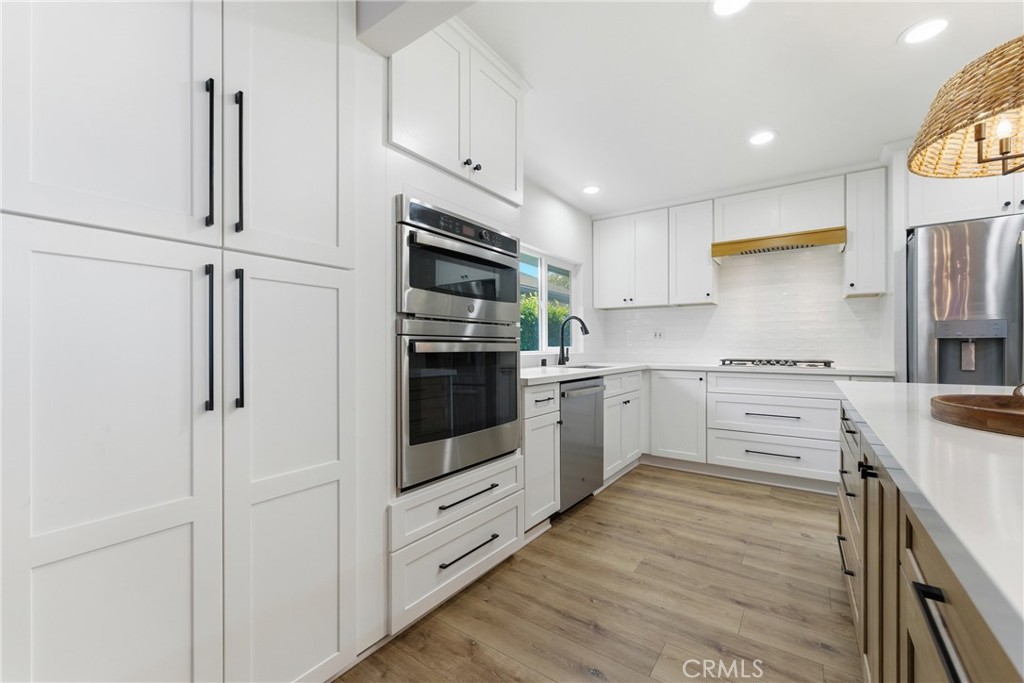 1467 N Kathleen