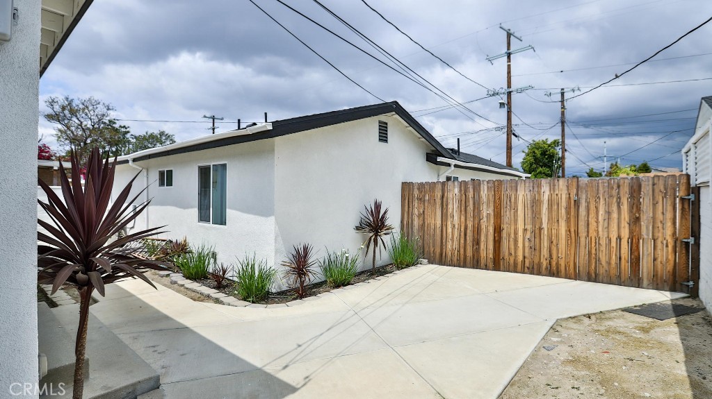 11445 Saticoy Street