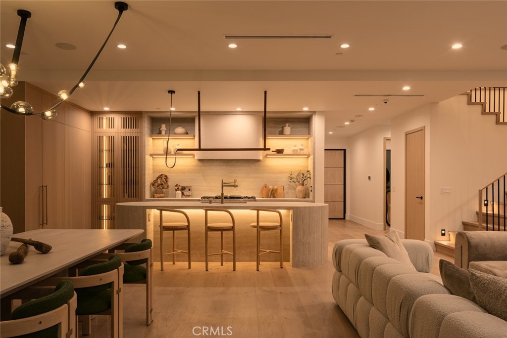 13231 Warren
