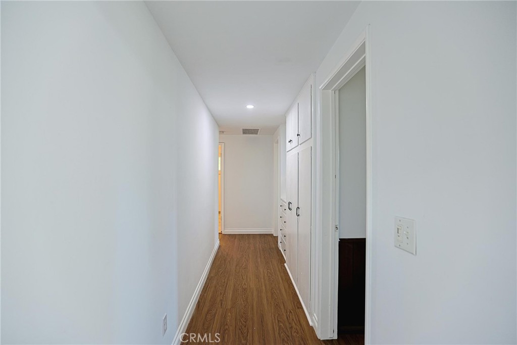 1200 W Rowan