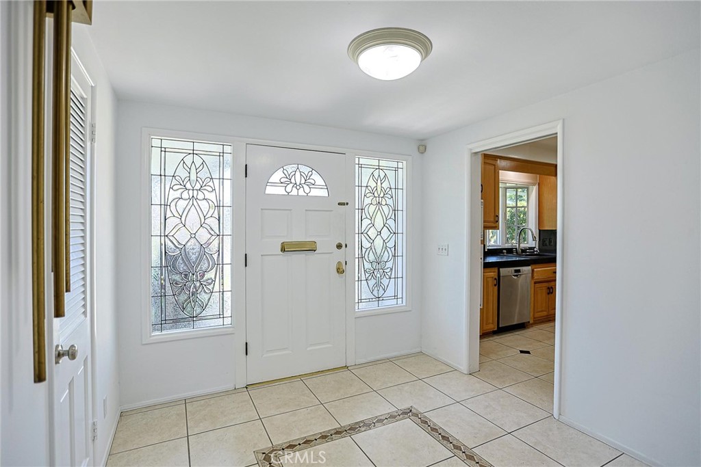 1200 W Rowan