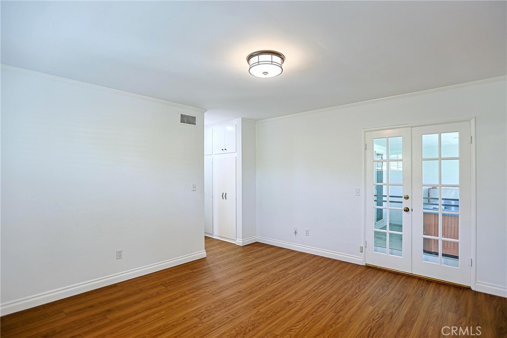 1200 W Rowan