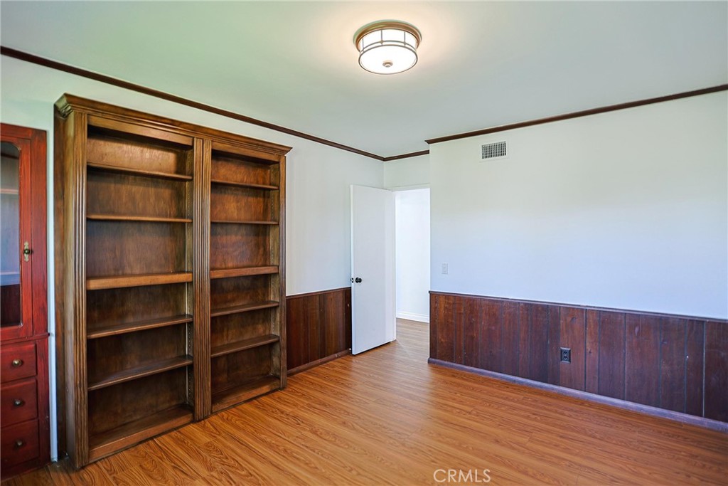 1200 W Rowan