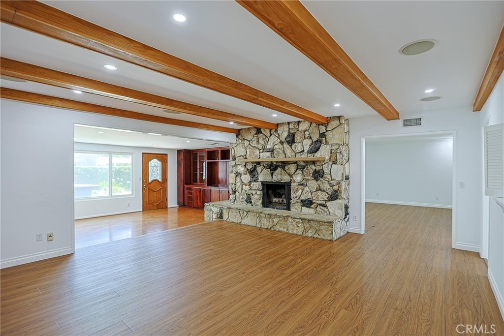 1200 W Rowan