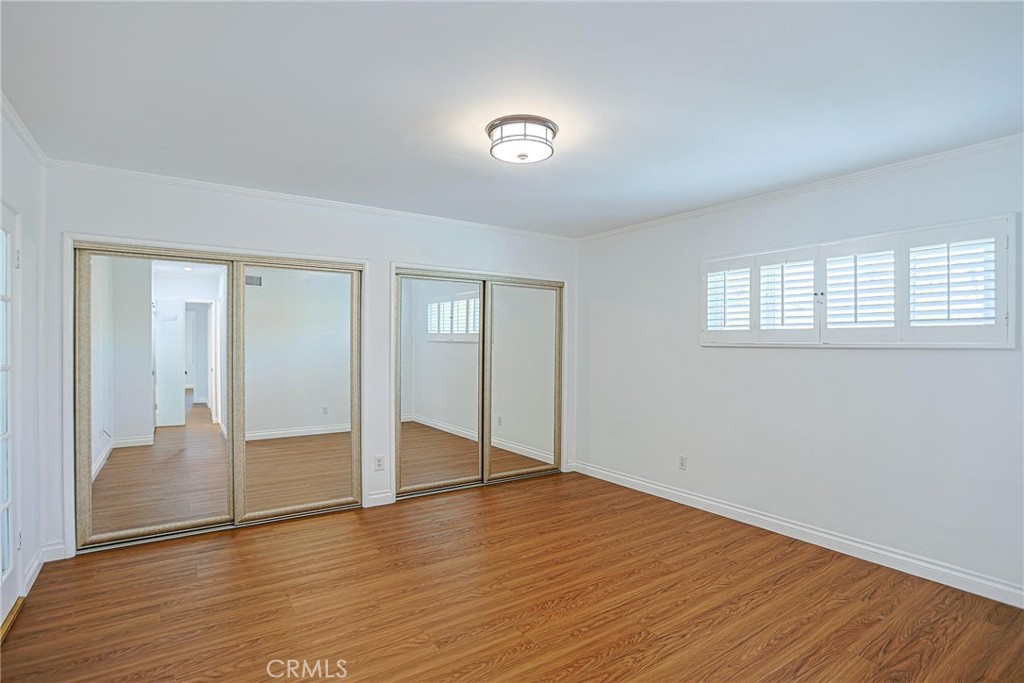 1200 W Rowan