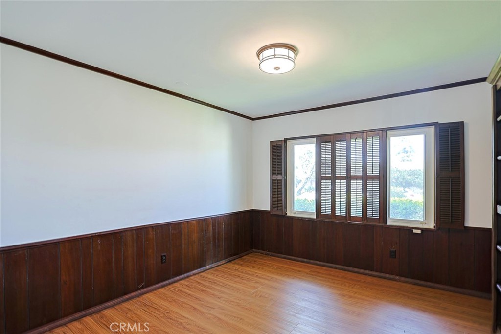 1200 W Rowan