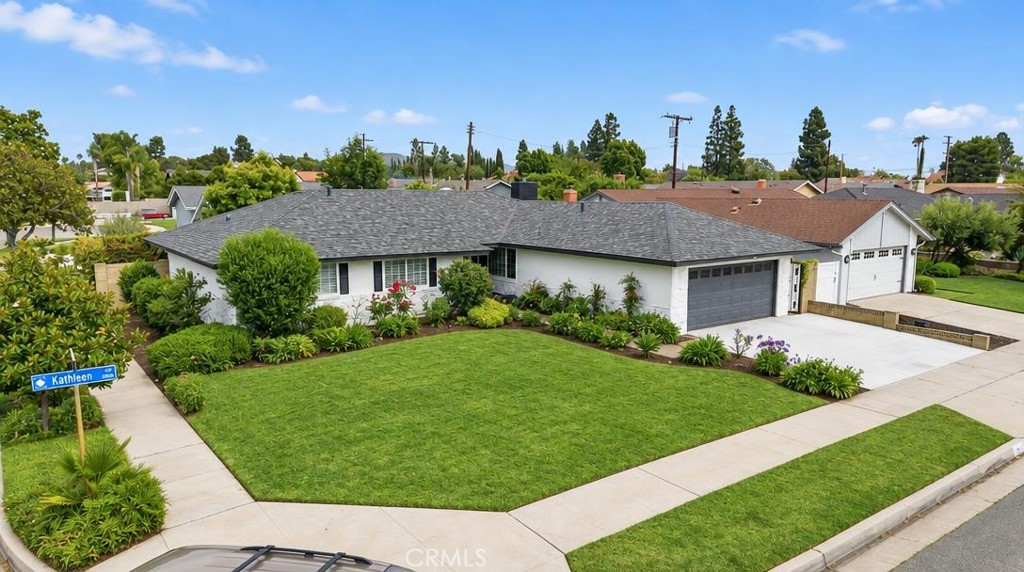 1467 N Kathleen