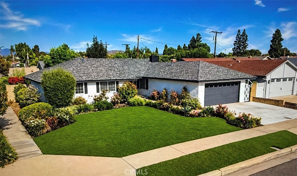 1467 N Kathleen