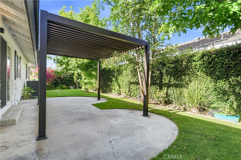 1467 N Kathleen