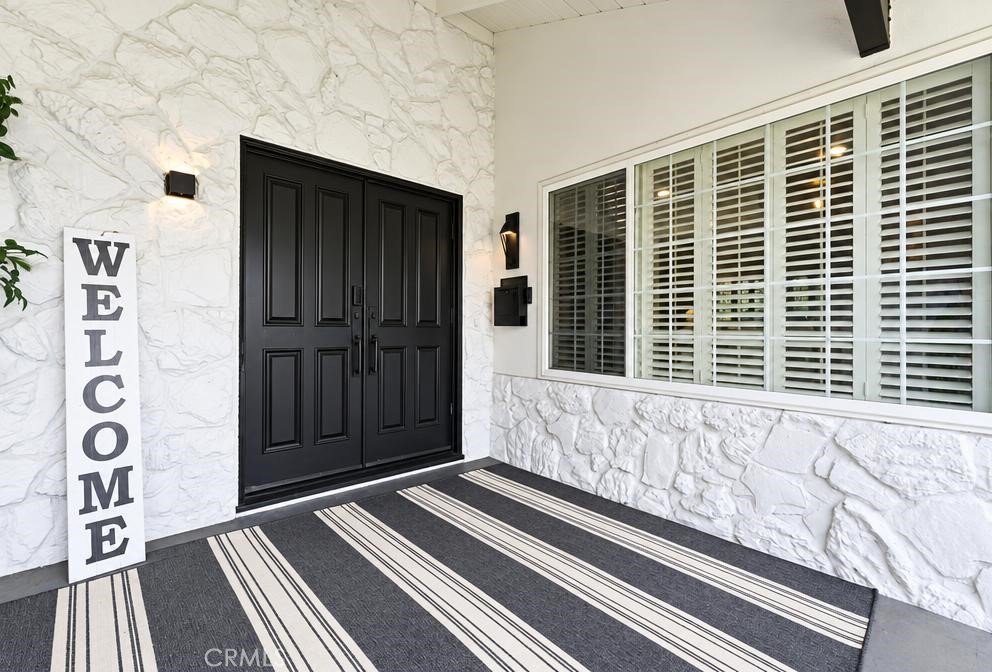 1467 N Kathleen