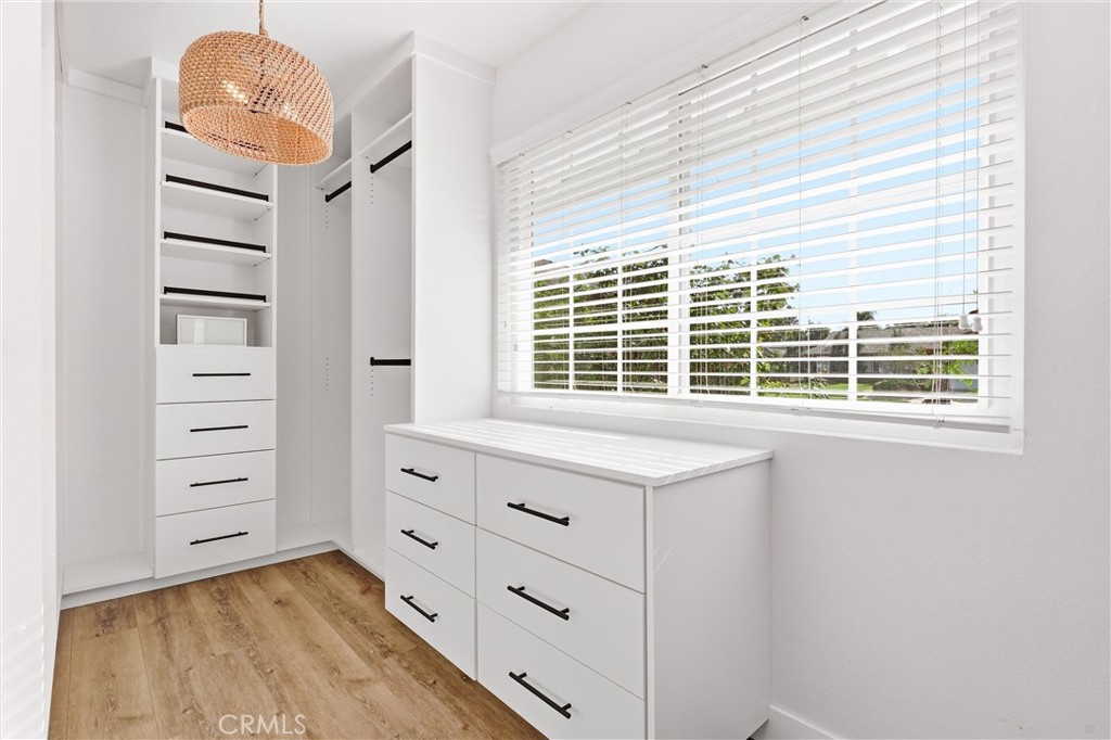 1467 N Kathleen