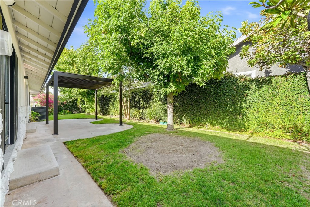 1467 N Kathleen