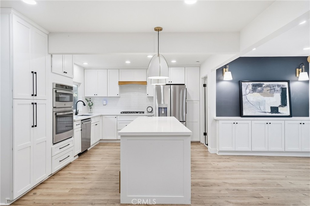 1467 N Kathleen