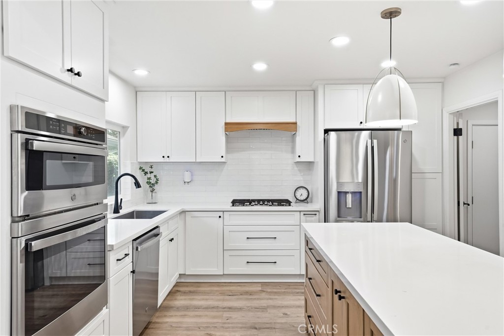 1467 N Kathleen