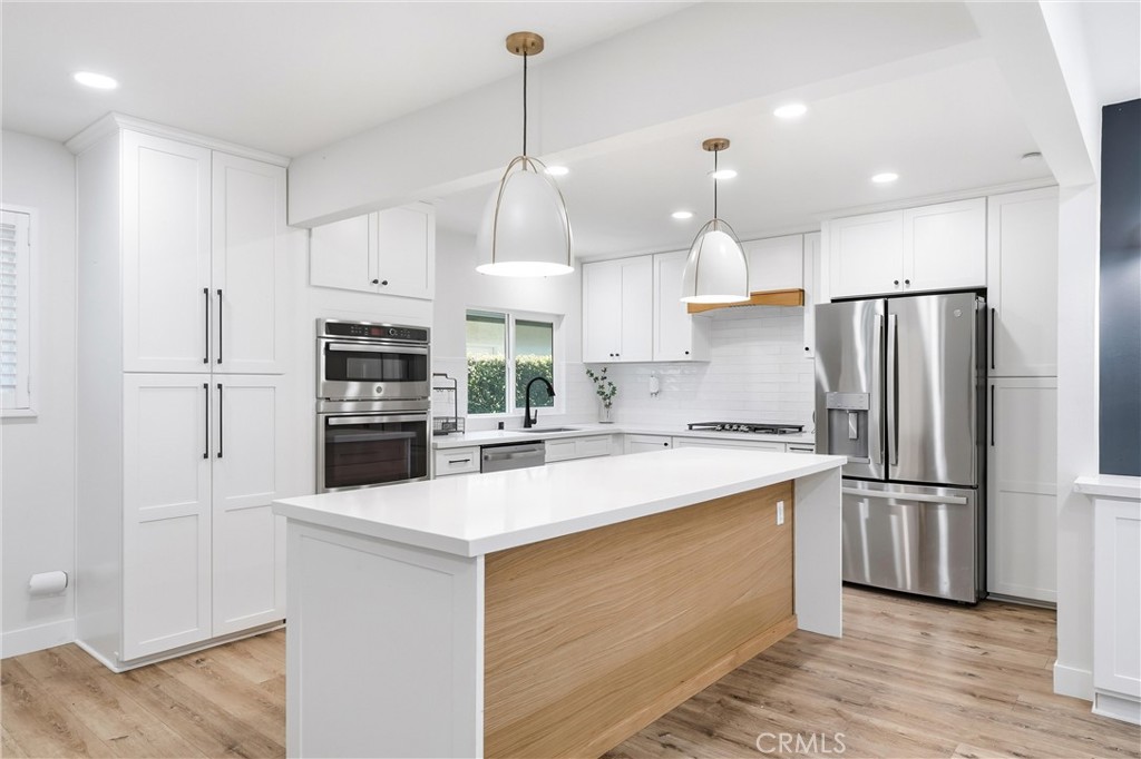 1467 N Kathleen