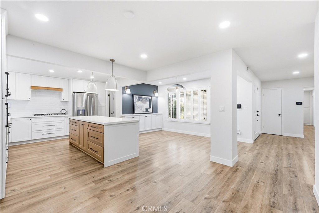 1467 N Kathleen