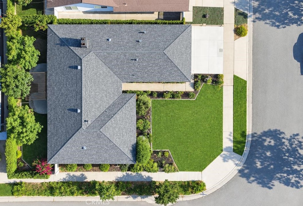1467 N Kathleen