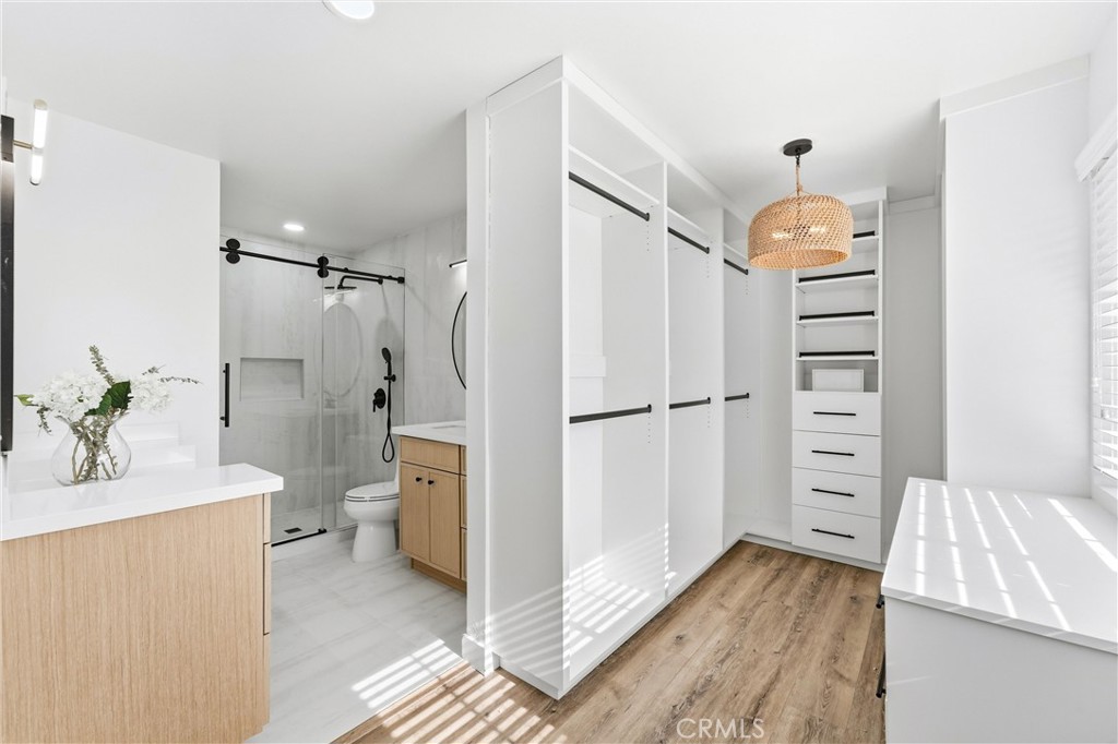 1467 N Kathleen