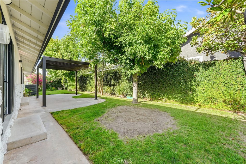 1467 N Kathleen