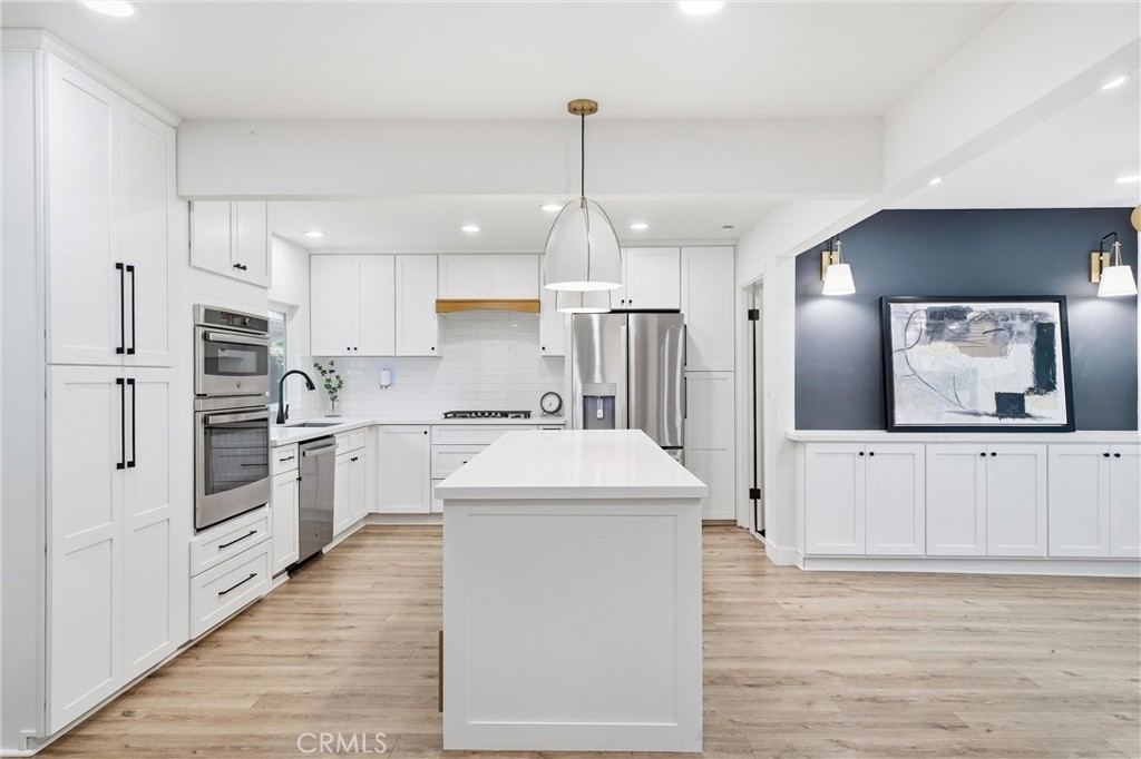 1467 N Kathleen