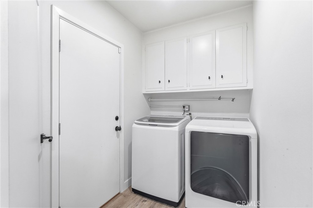 1467 N Kathleen