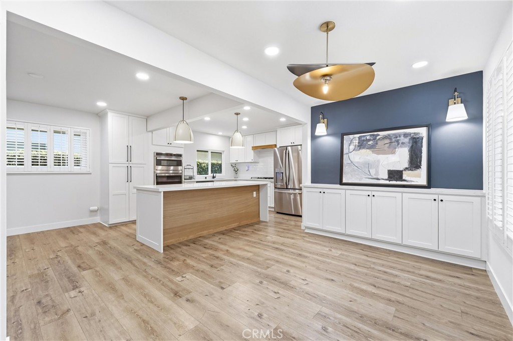1467 N Kathleen