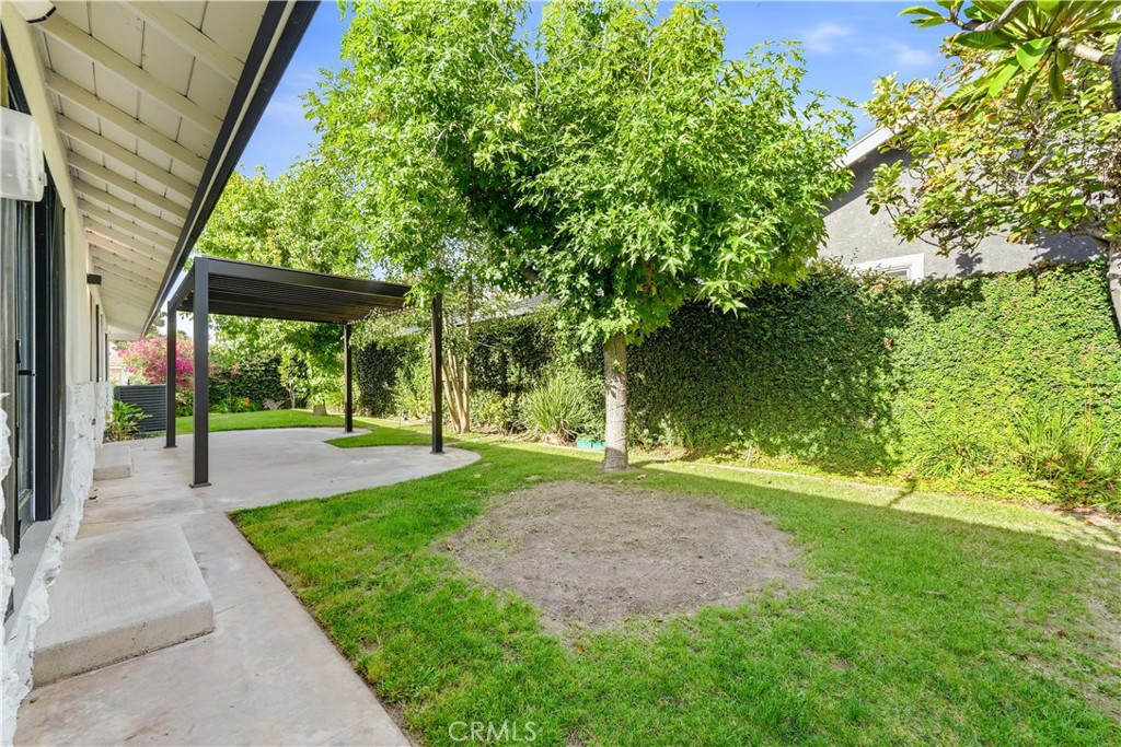 1467 N Kathleen